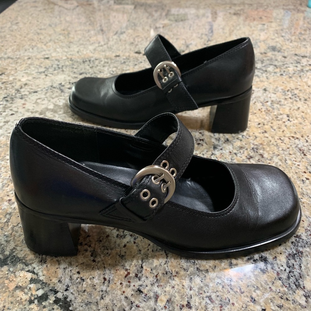 Markon Mary Jane Leather Shoe 2” Heel 8W